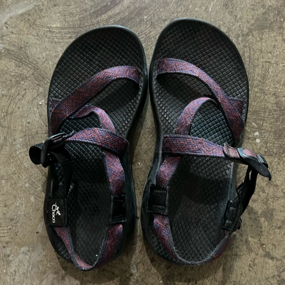 Maroon Chacos